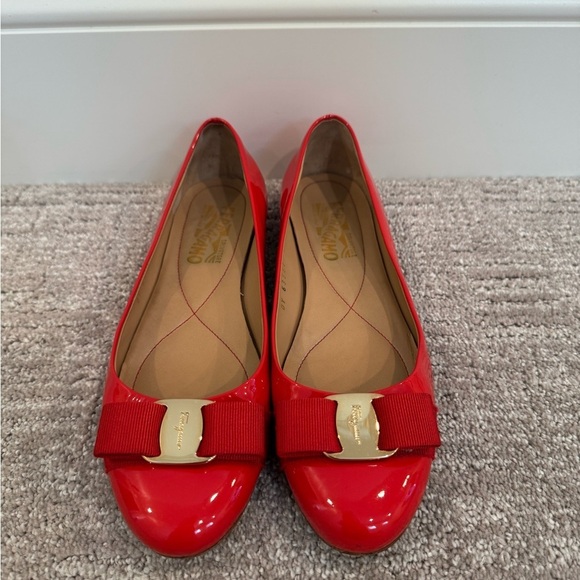 Salvatore Ferragamo Varina Ballet Flat - Picture 1 of 14